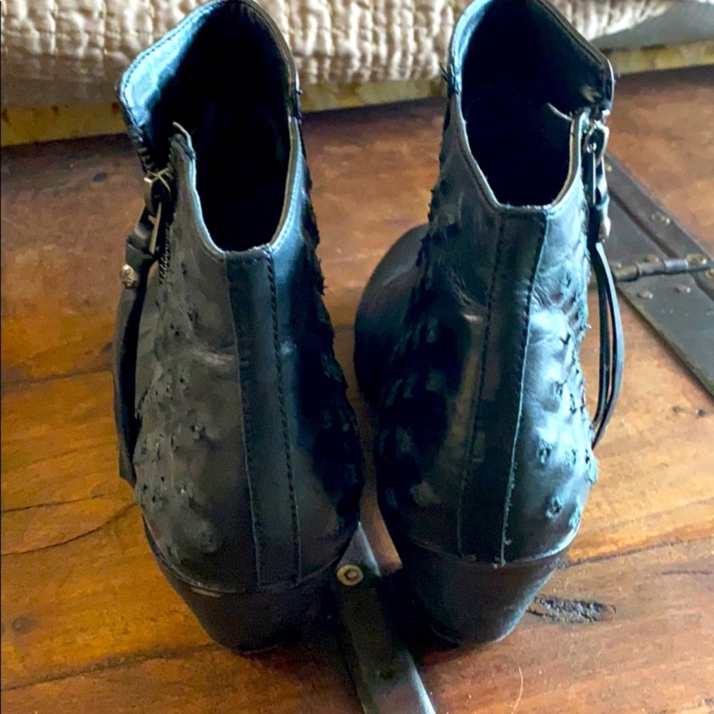 Sam Edelman black booties. - Picture 5 of 6